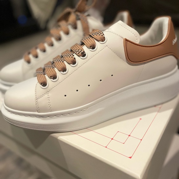 Alexander McQueen Sneakers - Picture 2 of 5